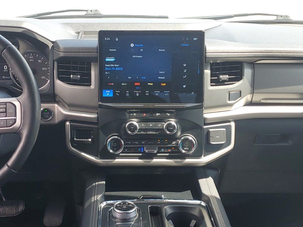 Used 2024 Ford Expedition XLT AWD/4WD image 21