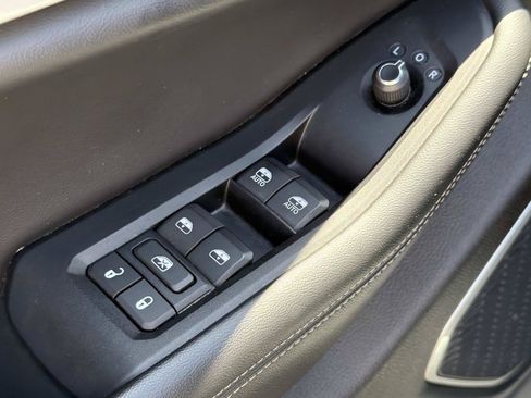 Used 2024 Jeep Grand Cherokee Limited 4xe AWD/4WD image 19