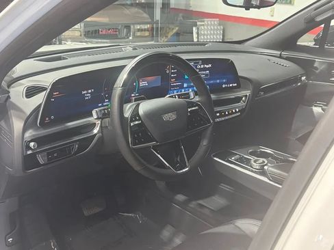 Used 2024 Cadillac Lyriq Sport AWD/4WD image 51