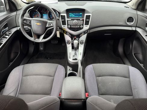Used 2015 Chevrolet Cruze LT image 12