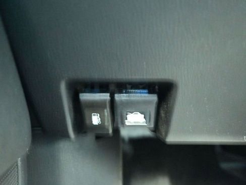 Used 2020 MAZDA CX-5 Touring image 17