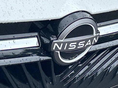 New 2026 Nissan Sentra SR w/ SR Premium Package FWD image 11
