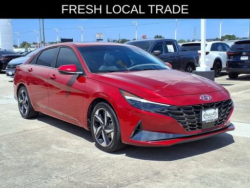 Used 2023 Hyundai Elantra Limited w/ Cargo Package FWD image 3