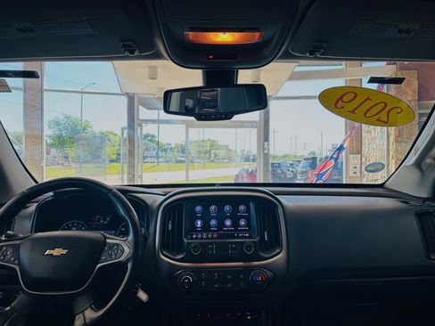 Used 2019 Chevrolet Colorado Z71 AWD/4WD image 37