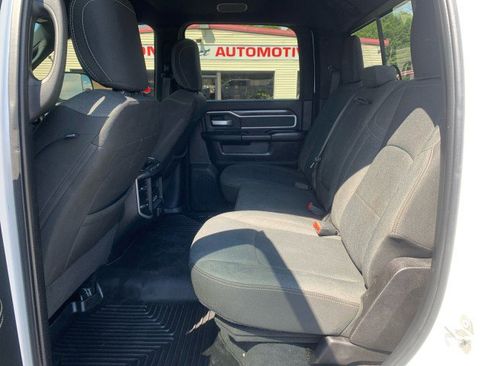Used 2020 RAM 2500 Big Horn w/ Level 2 Equipment Group image 10
