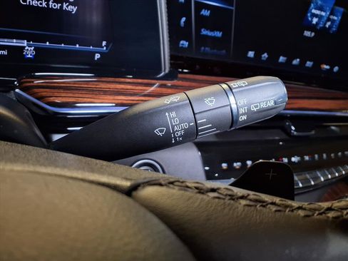 Certified 2022 Cadillac Escalade Premium Luxury image 11