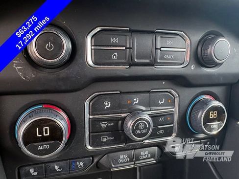 Used 2024 Chevrolet Suburban Premier w/ Max Trailering Package AWD/4WD image 22