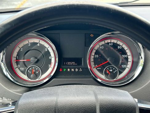 Used 2019 Dodge Grand Caravan SXT FWD image 38