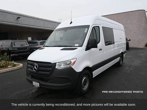 Used 2024 Mercedes-Benz Sprinter 2500 image 25