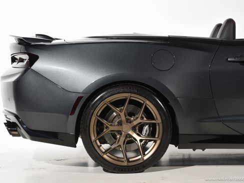 Used 2017 Chevrolet Camaro ZL1 RWD image 15