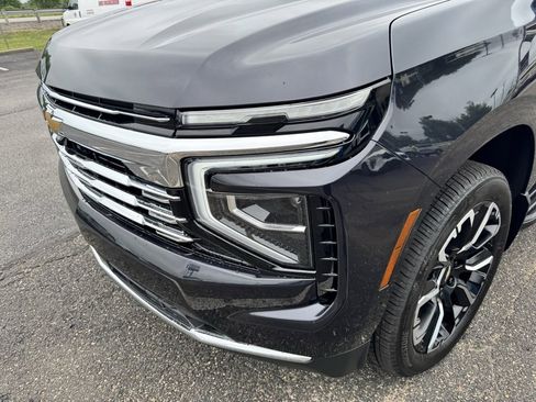 New 2025 Chevrolet Suburban Premier image 12