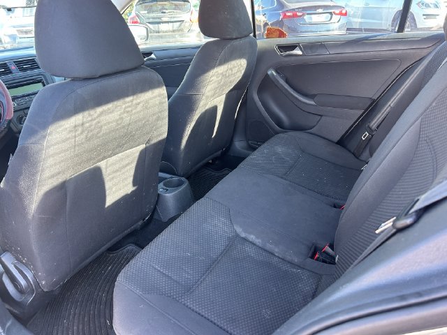 Used 2011 Volkswagen Jetta Sedan FWD image 22