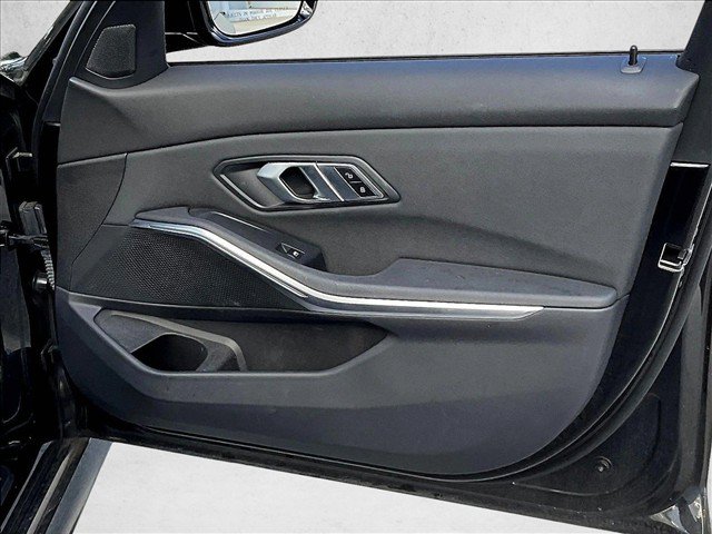 Used 2021 BMW 330i Sedan w/ M Sport Package RWD image 18