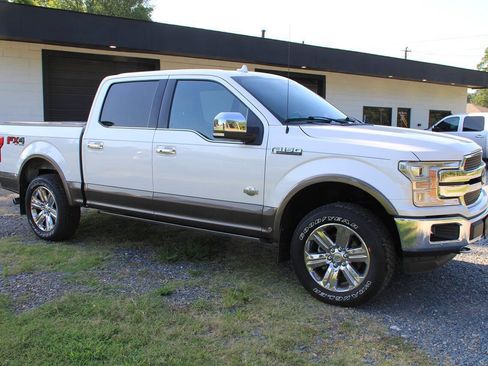 Used 2018 Ford F150 King Ranch w/ Equipment Group 601A Luxury AWD/4WD image 10
