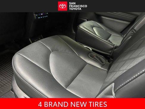 Used 2022 Toyota Highlander Platinum AWD/4WD image 16