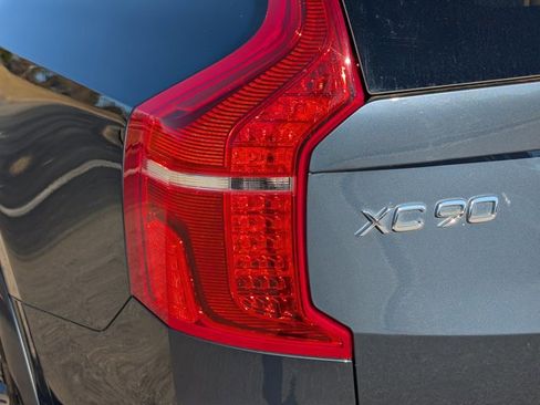 Used 2022 Volvo XC90 T6 Inscription w/ Advanced Package image 10
