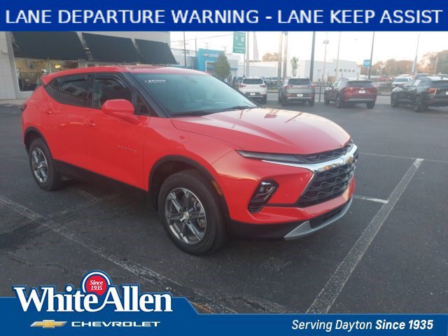 Used 2023 Chevrolet Blazer LT FWD image 1