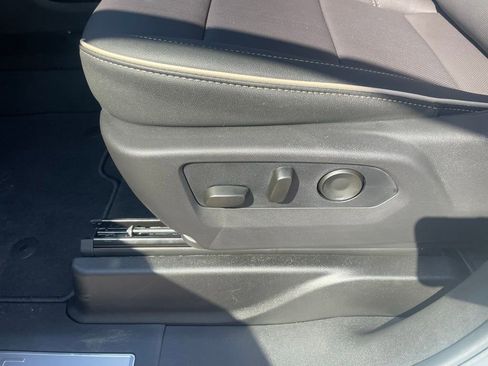 Used 2025 Chevrolet Silverado 2500 LTZ w/ LTZ Convenience Package image 11