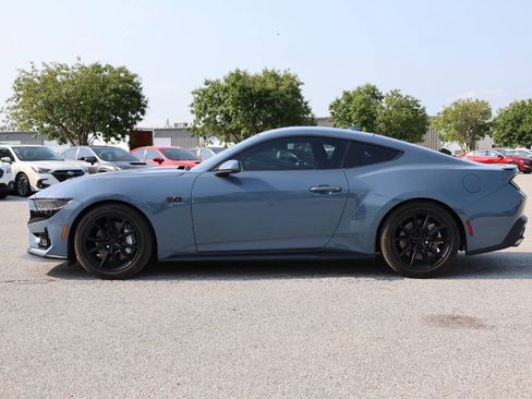 Used 2025 Ford Mustang GT Premium RWD image 8