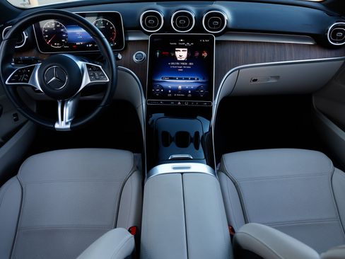 Used 2024 Mercedes-Benz C 300 Sedan image 26