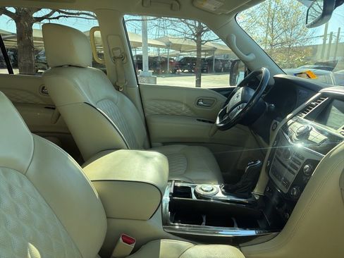 Certified 2019 INFINITI QX80 Luxe w/ 22" Wheel Package image 3