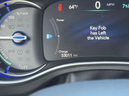 Used 2024 Chrysler Pacifica Select image 20