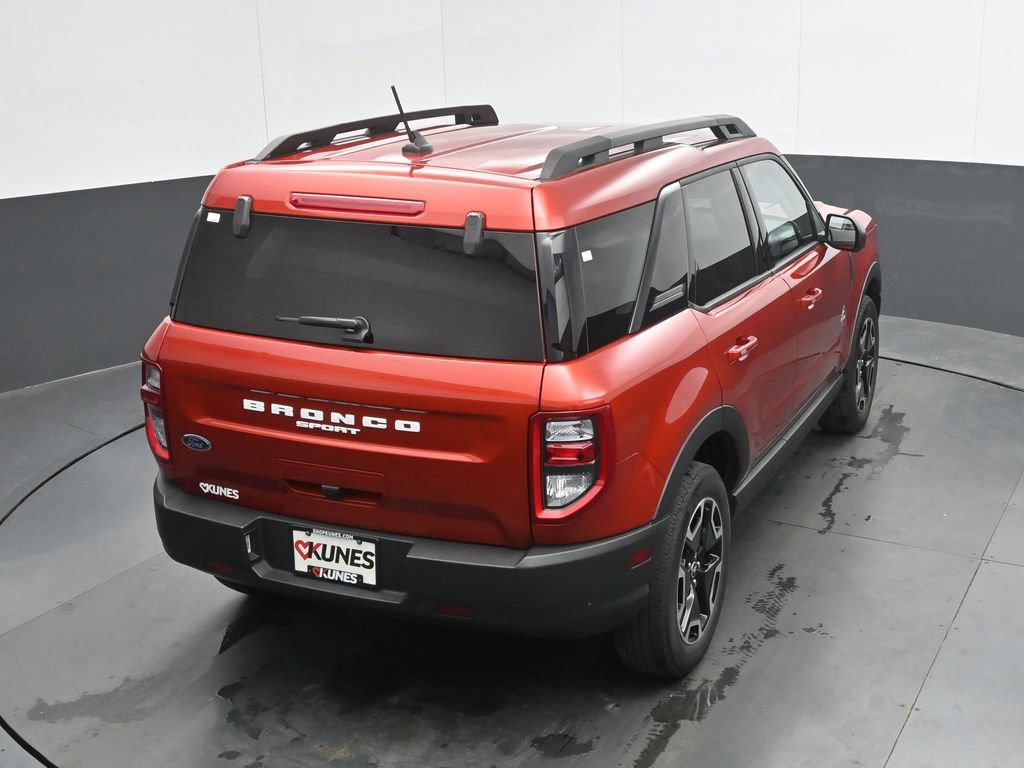 Used 2023 Ford Bronco Sport Outer Banks w/ Tech Package AWD/4WD image 30