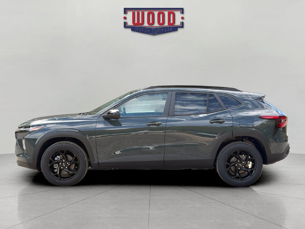 New 2026 Chevrolet Trax LT w/ Midnight Edition FWD image 4
