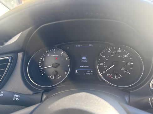 Used 2019 Nissan Rogue Sport SL w/ Premium Package image 19