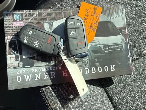 Used 2024 RAM ProMaster 2500 w/ Convenience Group image 26