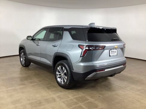 Used 2026 Chevrolet Equinox LT AWD/4WD image 7