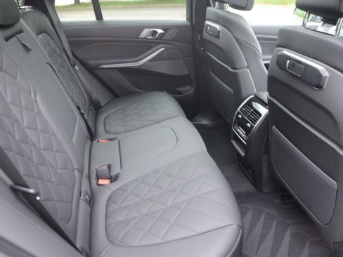 Used 2025 BMW X5 xDrive50e image 15