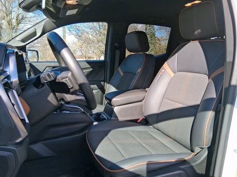 Used 2024 GMC Canyon AT4 w/ Canyon Safety Plus Package image 11