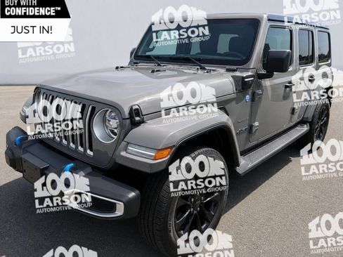 Used 2022 Jeep Wrangler Unlimited Sahara AWD/4WD image 1