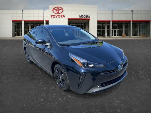Certified 2022 Toyota Prius image 3