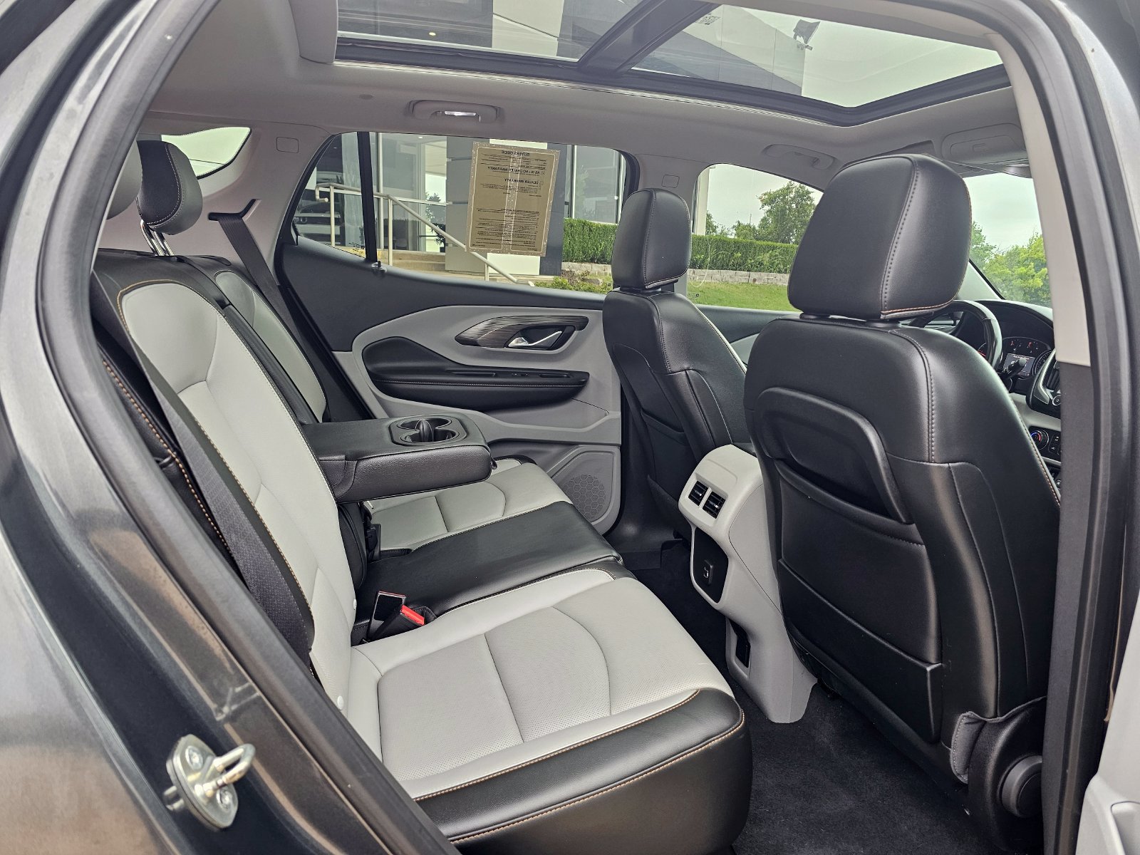 Used 2019 GMC Terrain SLT w/ Infotainment Package II AWD/4WD image 34