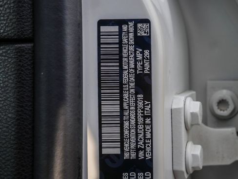 Used 2023 Jeep Renegade Latitude AWD/4WD image 45