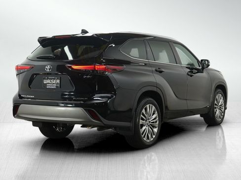 Used 2026 Toyota Highlander Platinum AWD/4WD image 5