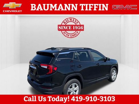Used 2024 GMC Terrain SLE w/ Driver Convenience Package AWD/4WD image 3