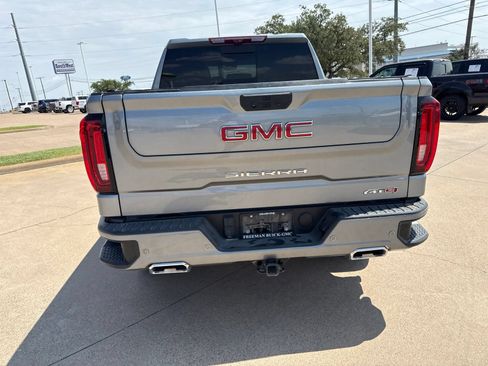 Used 2025 GMC Sierra 1500 AT4 w/ AT4 Premium Package AWD/4WD image 6