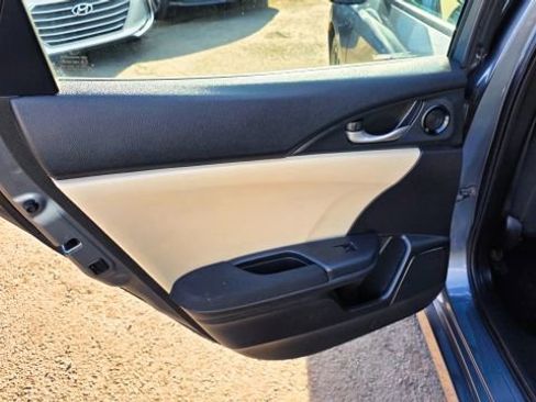 Used 2018 Honda Civic EX image 30