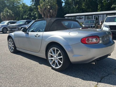Used 2010 MAZDA MX-5 Miata Grand Touring w/ Premium Pkg RWD image 9