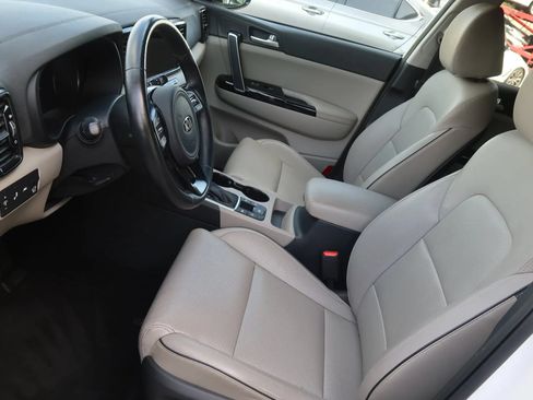 Used 2020 Kia Sportage EX w/ Option Group 15 FWD image 17