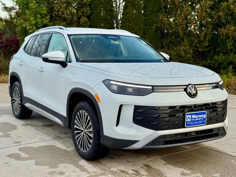 New 2025 Volkswagen Tiguan S image 1