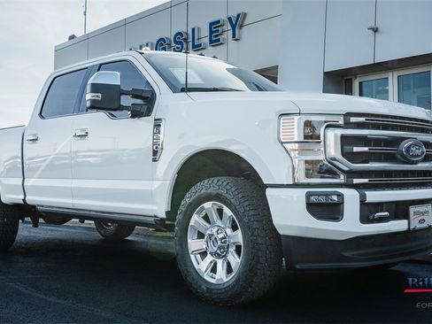 Used 2022 Ford F250 Platinum w/ FX4 Off-Road Package image 2