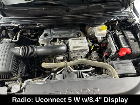 Used 2022 RAM 1500 Laramie AWD/4WD image 6