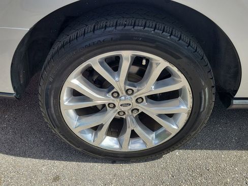 Used 2018 Ford Expedition Limited w/ Equipment Group 302A image 11