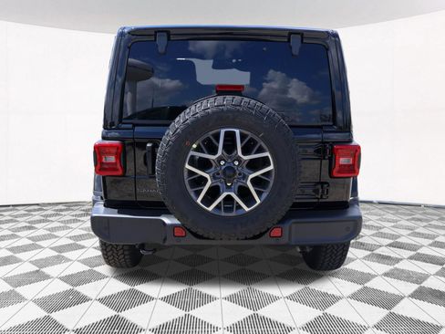 New 2026 Jeep Wrangler Unlimited Sahara AWD/4WD image 13