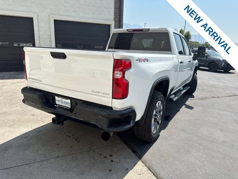 Used 2025 Chevrolet Silverado 2500 Custom w/ Custom Value Package AWD/4WD image 7
