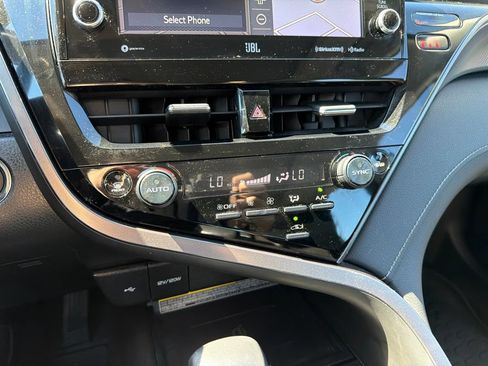 Used 2021 Toyota Camry XSE w/ Navigation Package FWD image 12